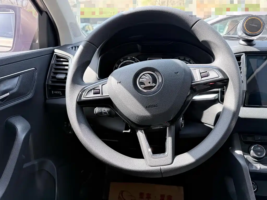 Skoda Karoq — миниатюра 12