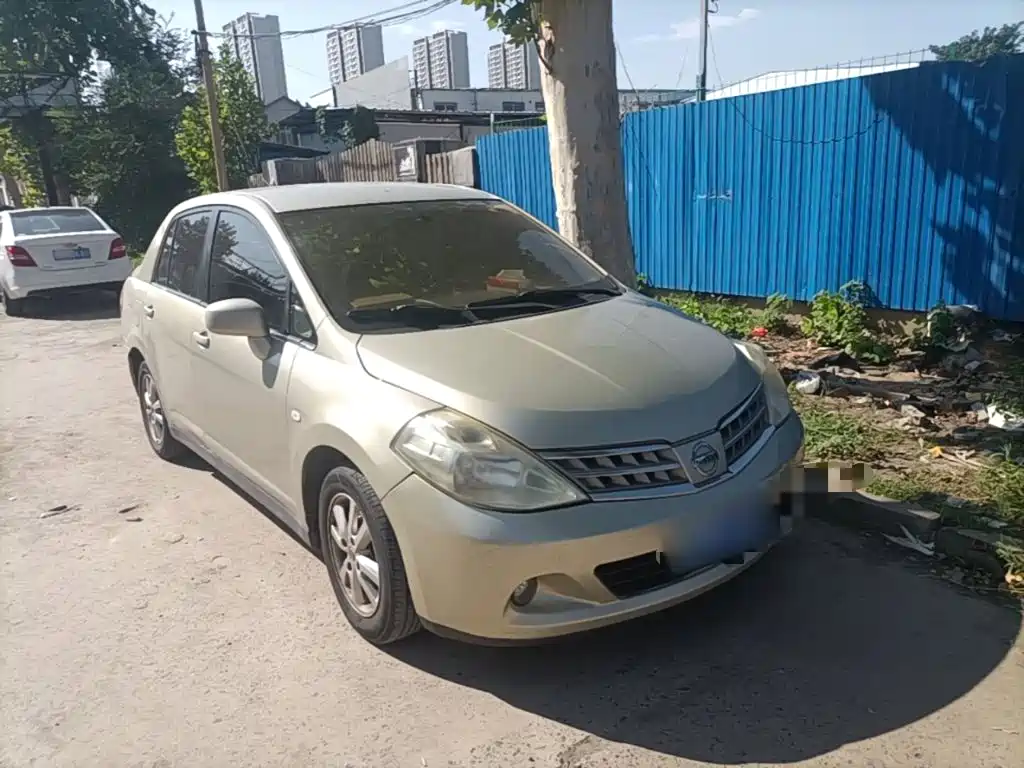 Nissan Tiida — миниатюра 4