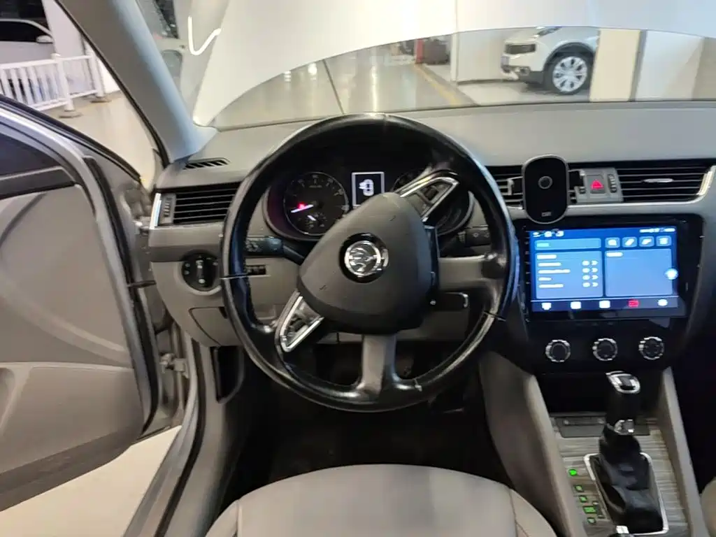 Skoda Octavia — миниатюра 11