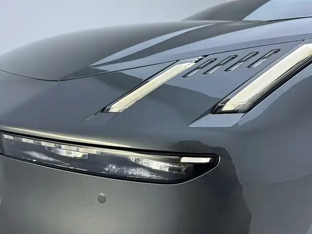 Lynk & Co 10 — миниатюра 9
