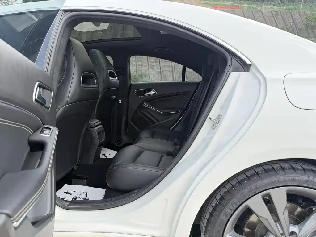 Mercedes-Benz CLA (Import) — миниатюра 5