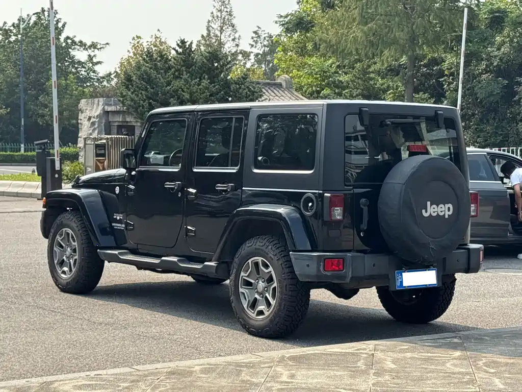 Jeep Wrangler — миниатюра 6