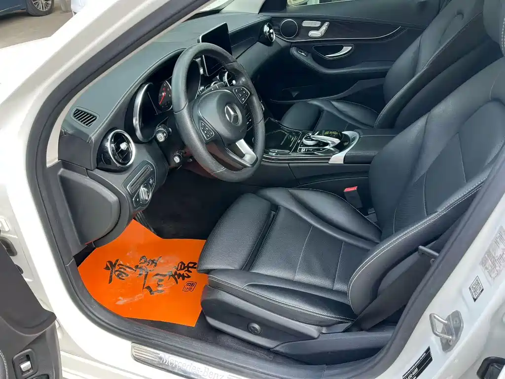 Mercedes-Benz C-Class — миниатюра 7