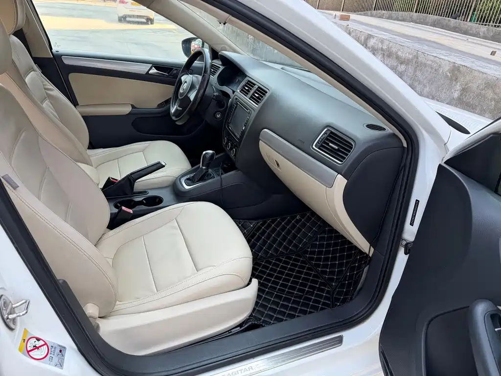 Volkswagen Sagitar — миниатюра 6