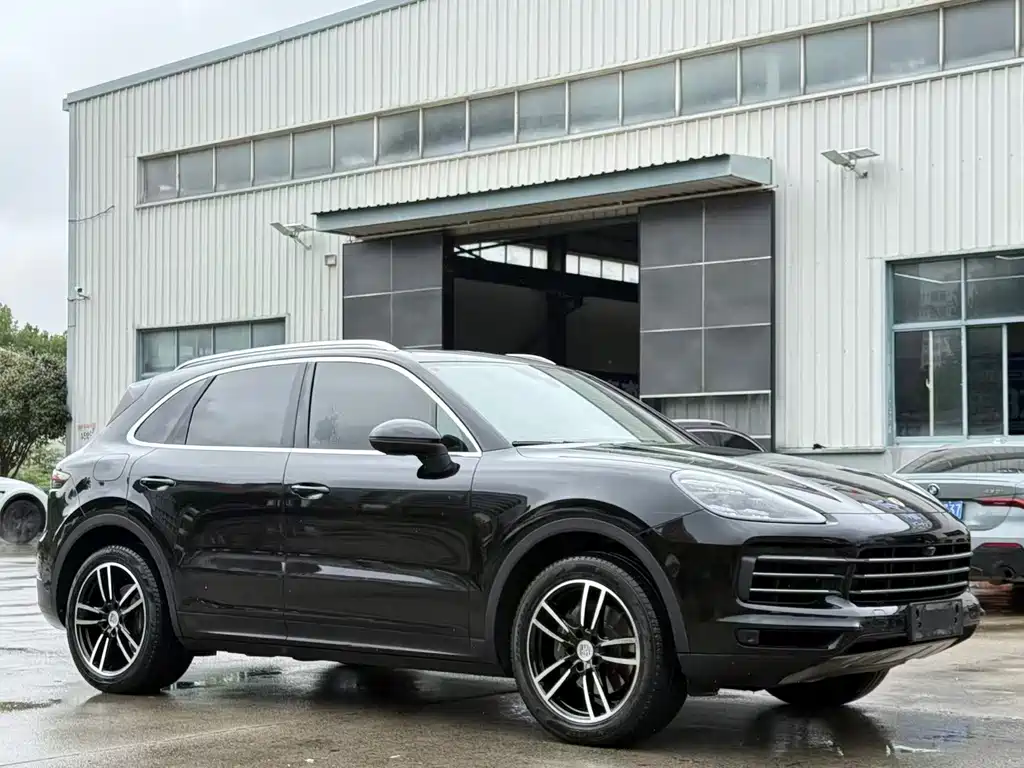 Porsche Cayenne — миниатюра 3