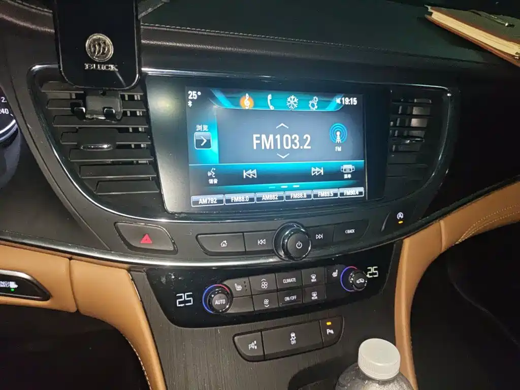 Buick LaCrosse — миниатюра 9