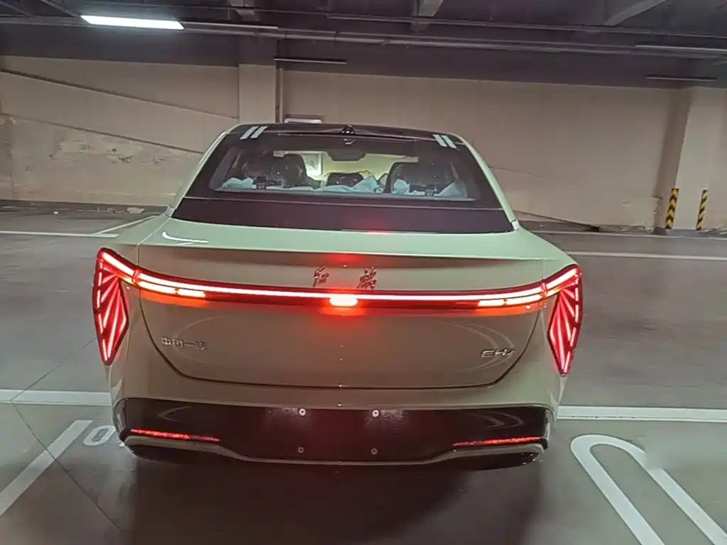 Hongqi EH7 2025 690