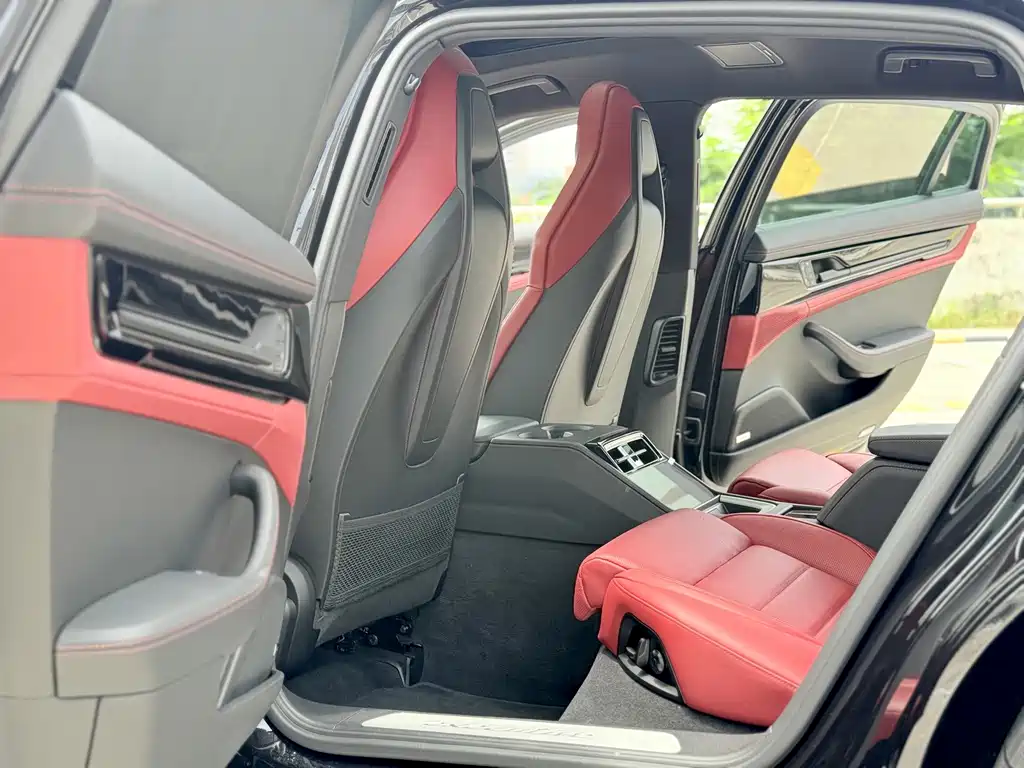 Porsche Panamera — миниатюра 6