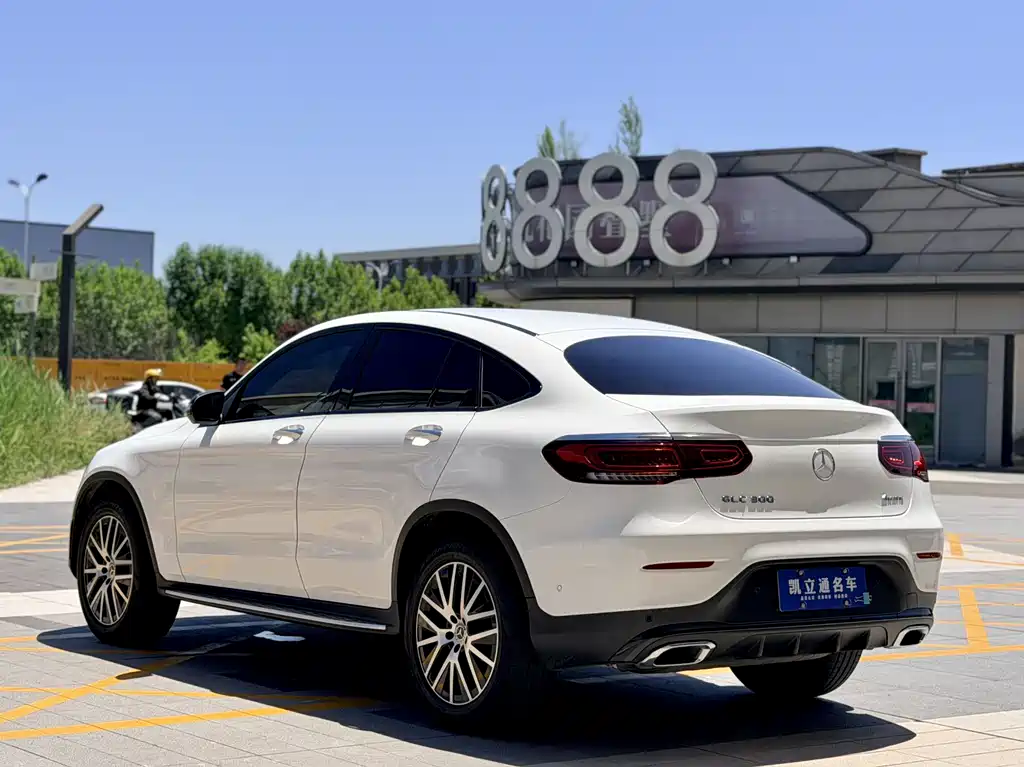 Mercedes-Benz GLC 2021 GLC 300 4MATIC SUV