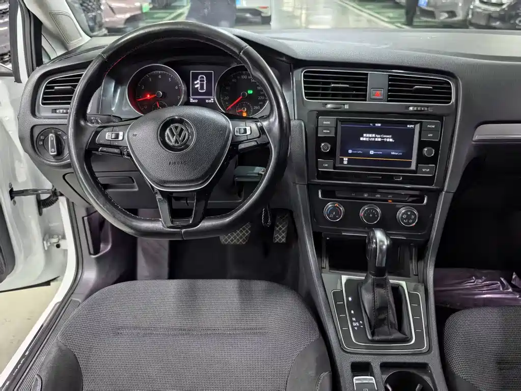 Volkswagen Golf — миниатюра 6