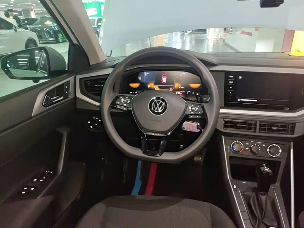 Volkswagen Polo — миниатюра 11