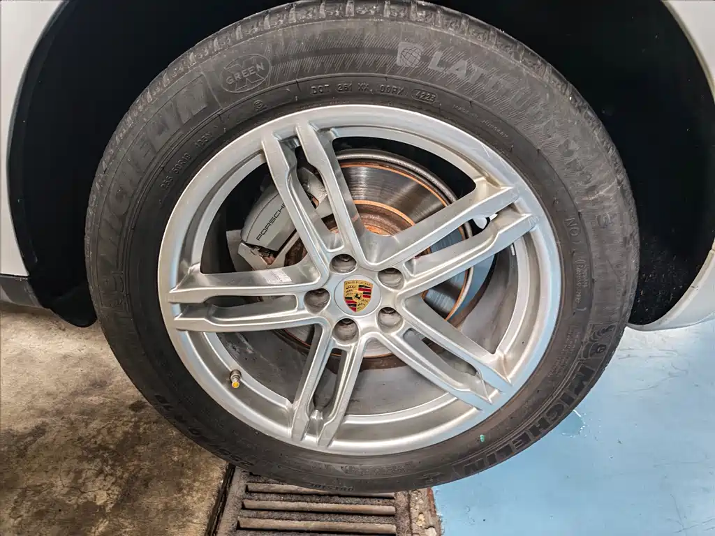 Porsche Macan — миниатюра 9