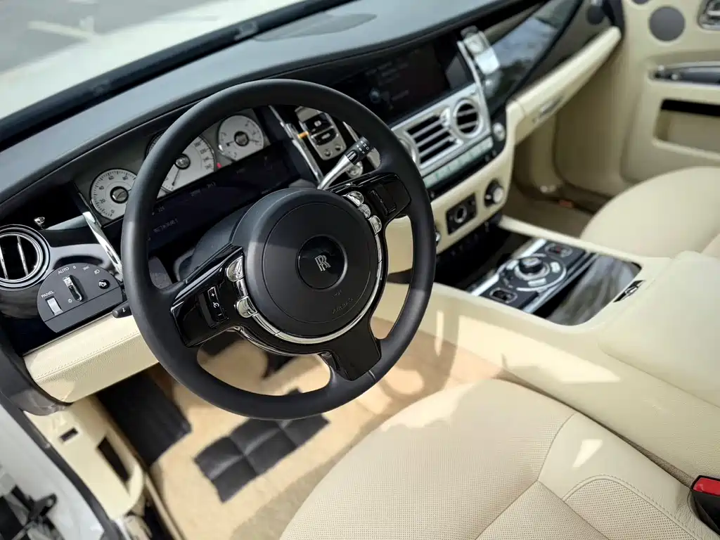 Rolls-Royce Ghost — миниатюра 11