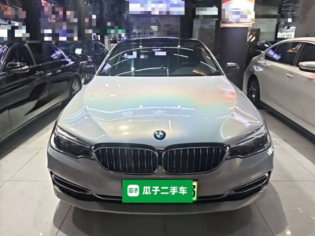 BMW 5 Series New Energy — миниатюра 3