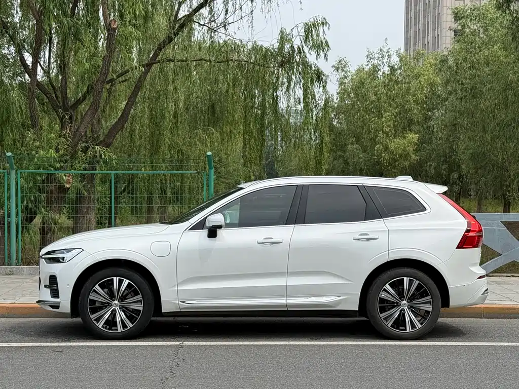 Volvo XC60 2021 T8 E Sport