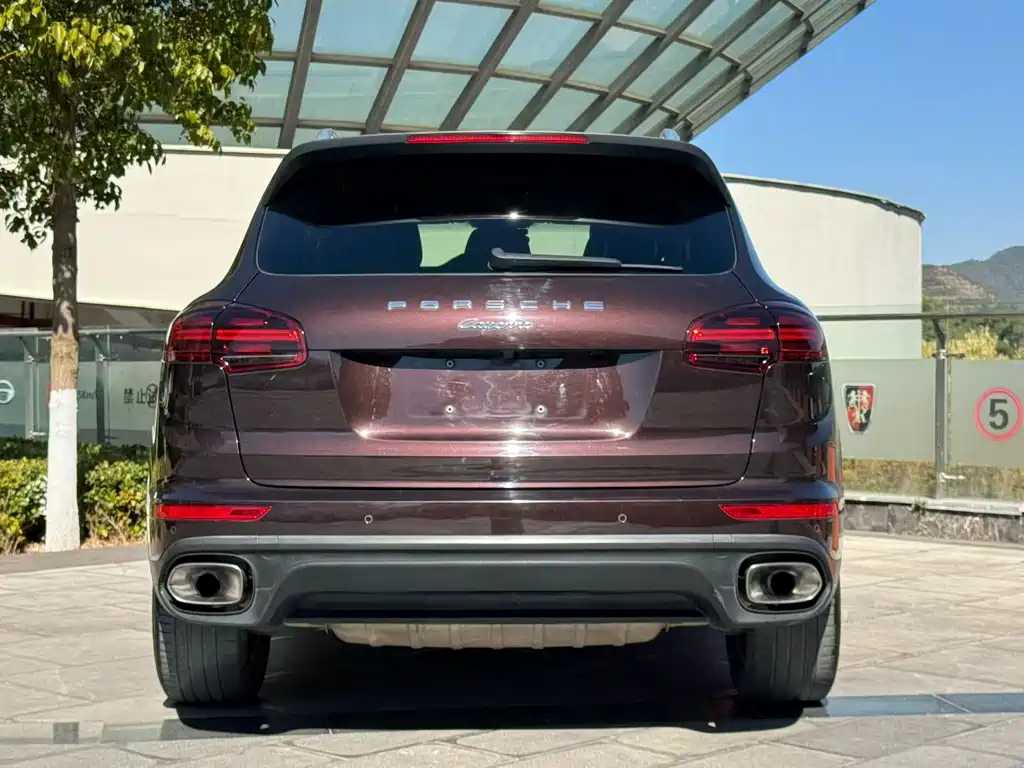 PORSCHE CAYENNE