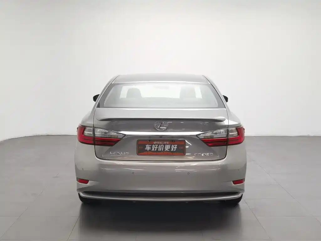 Lexus ES — миниатюра 4