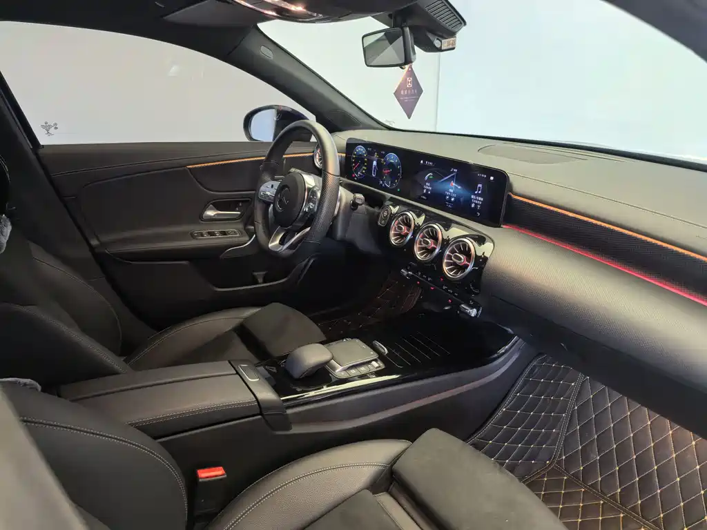 Mercedes-Benz A-Class — миниатюра 12