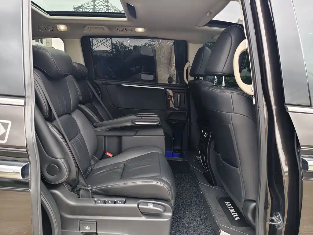 Honda Elysion 2016 2.4L