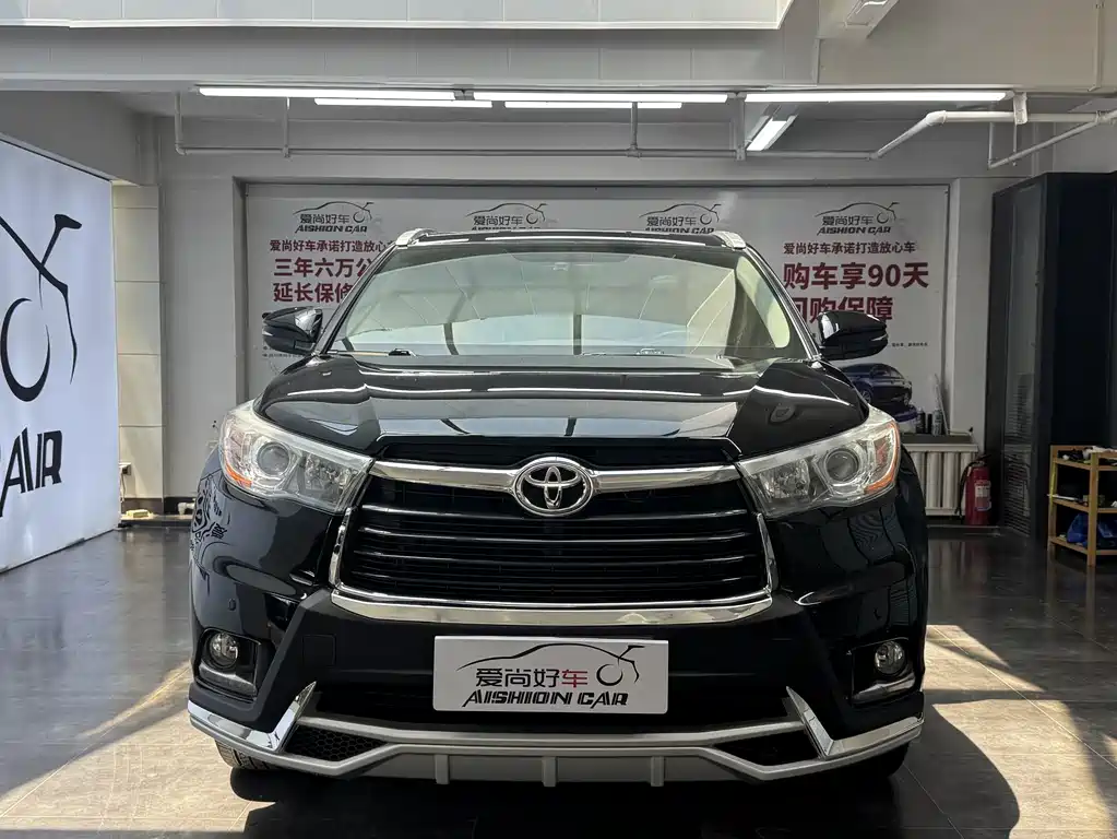 Toyota Highlander 2017 2.0T Luxury 7 мест