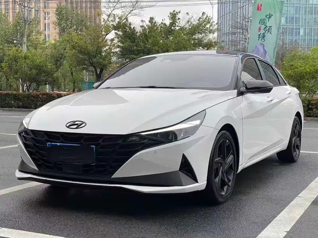 Hyundai Elantra 2021