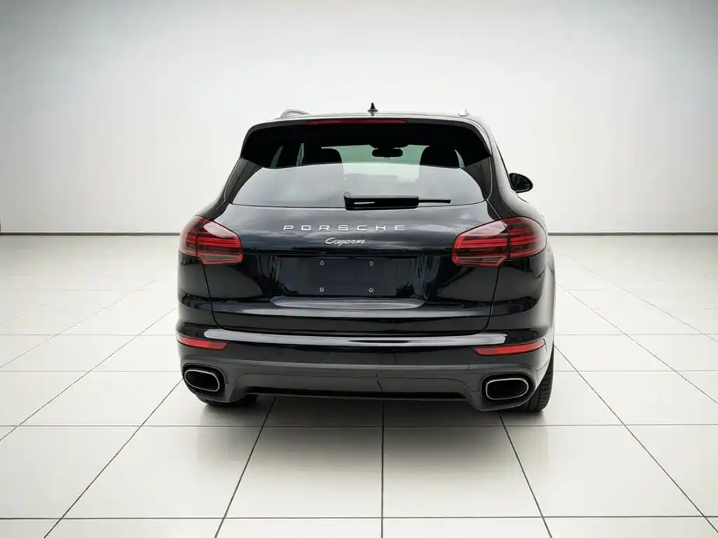 Porsche Cayenne — миниатюра 5