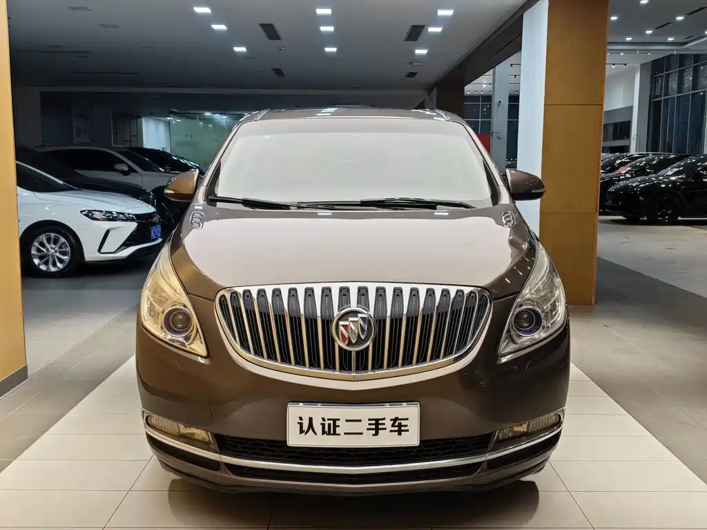 Buick GL8 2013 3.0L XT Luxury Flagship
