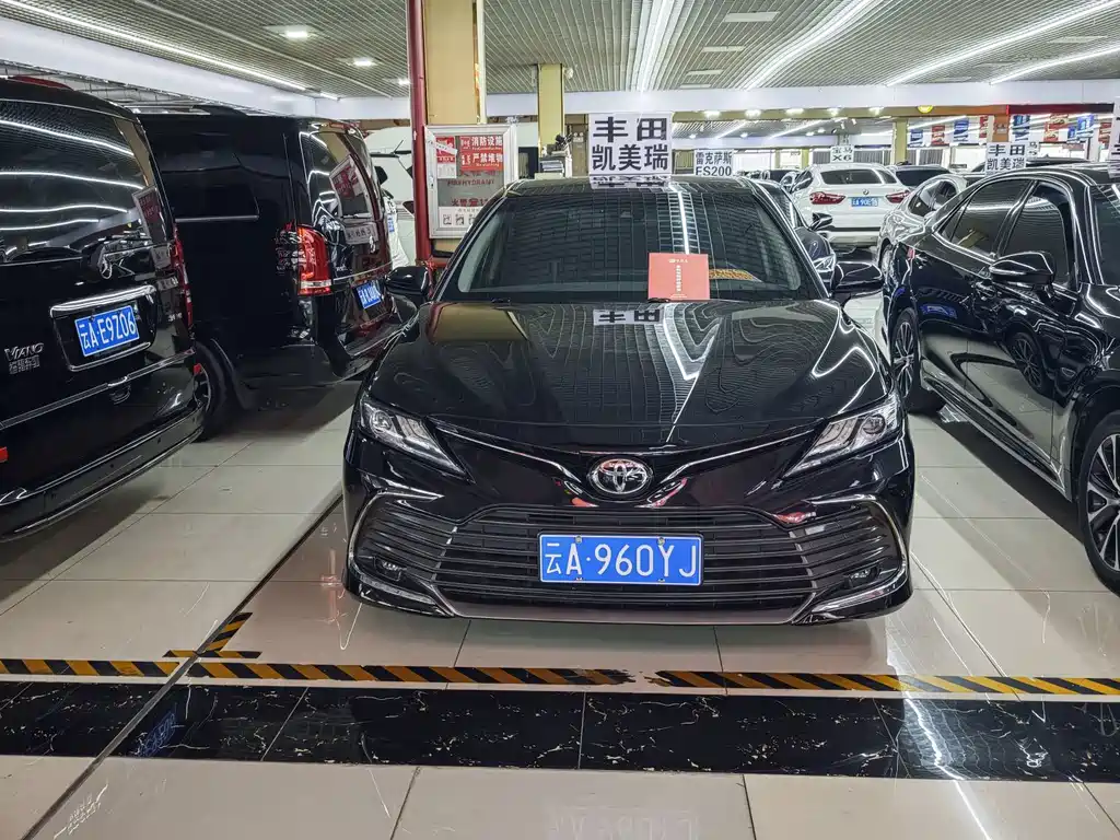 Toyota Camry — миниатюра 2