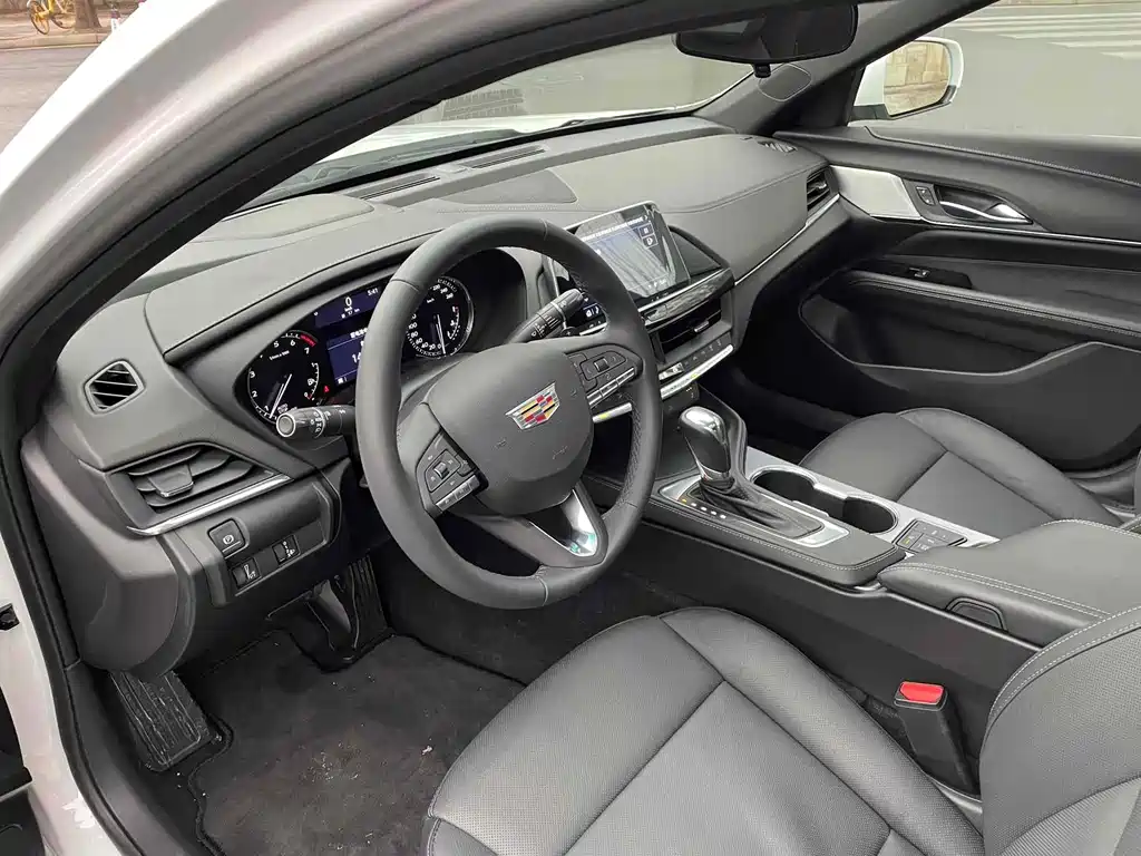 Cadillac CT4 — миниатюра 5