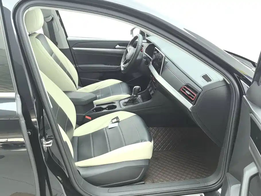 Volkswagen Lavida — миниатюра 8