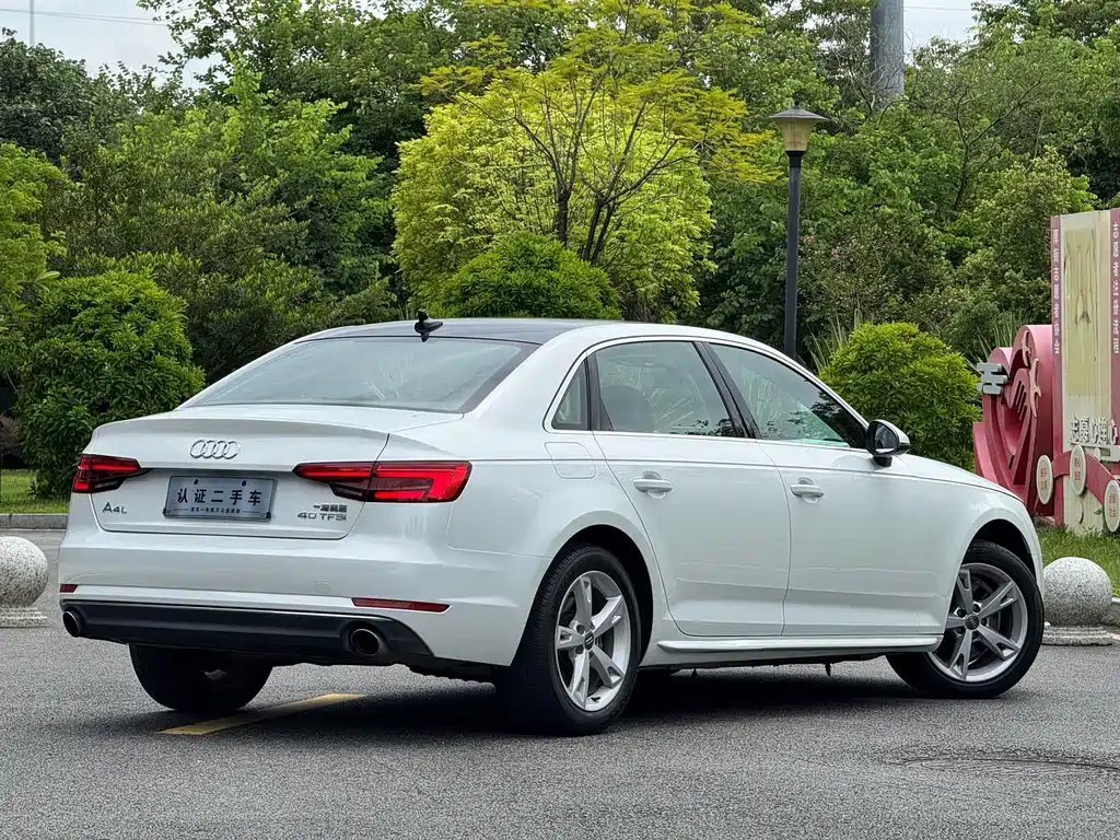 Audi A4L — миниатюра 5
