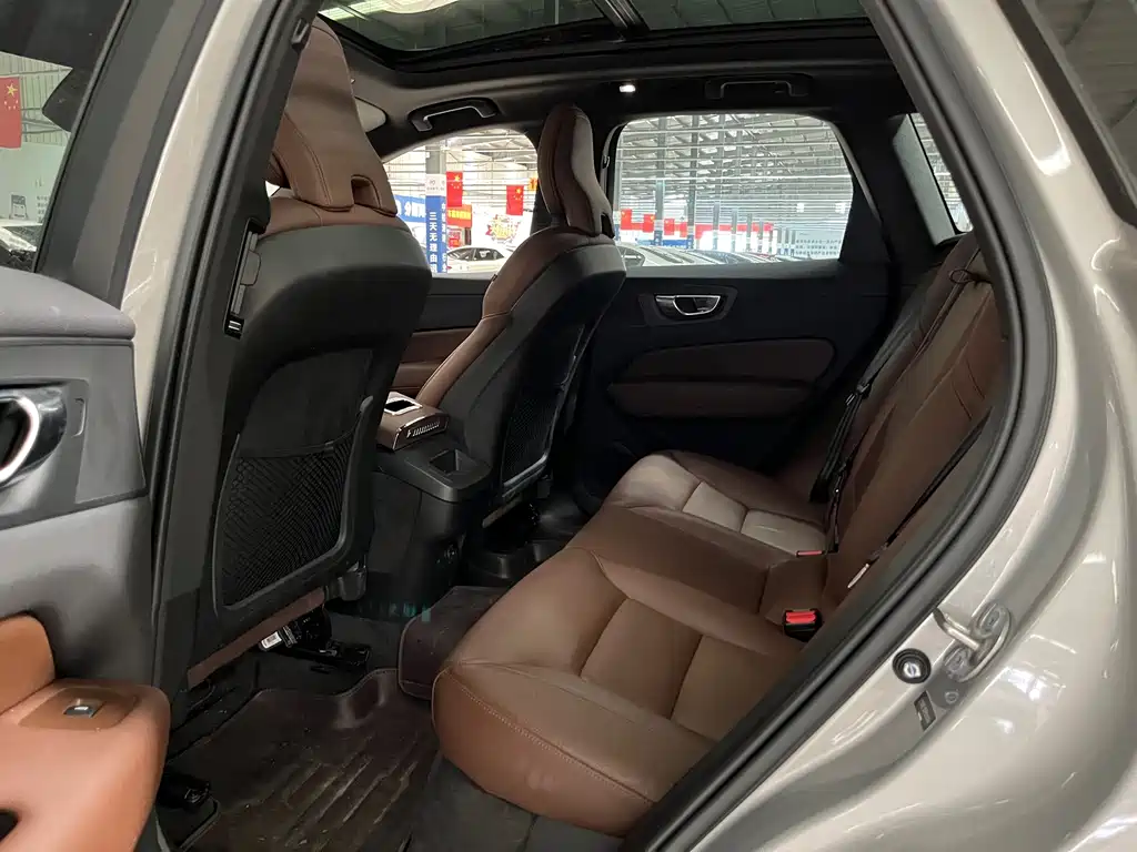 Volvo XC60 — миниатюра 8