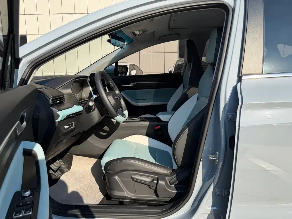 Geely Emgrand S — миниатюра 6