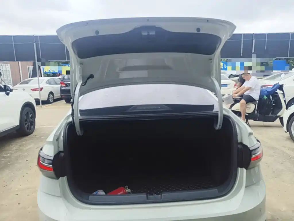 Volkswagen Lavida — миниатюра 19