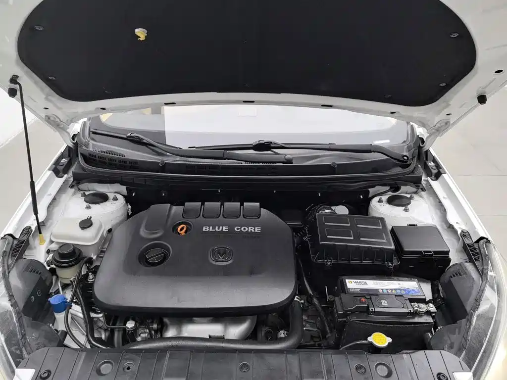 Changan Eado — миниатюра 6