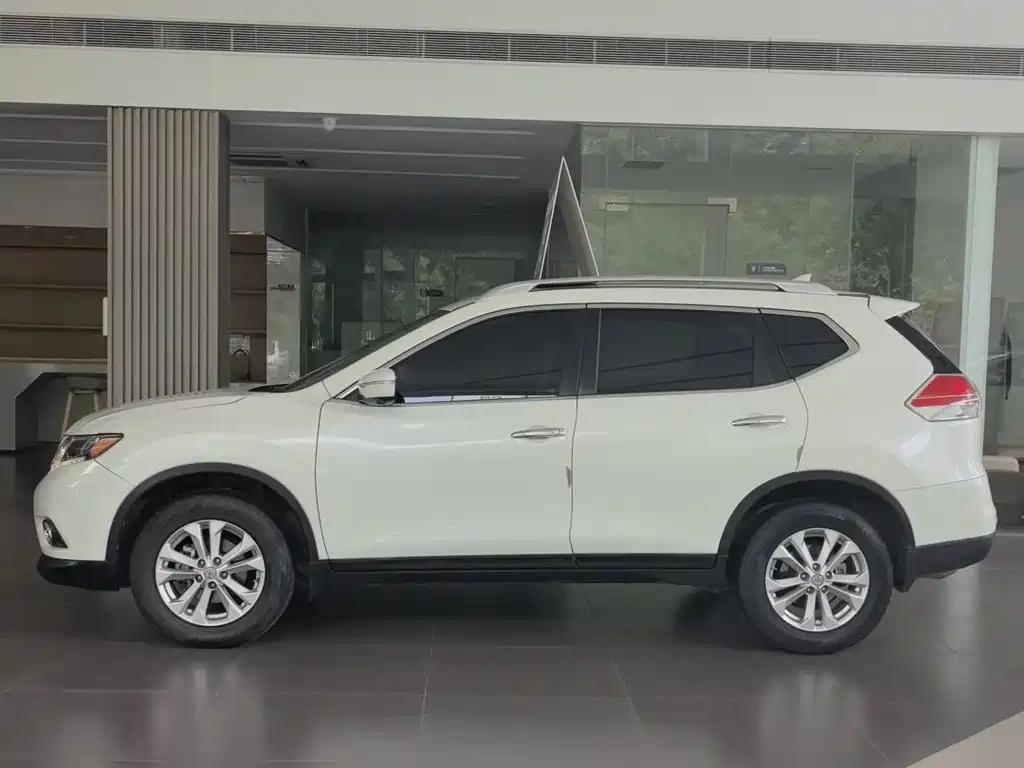 Nissan X-Trail 2014 2.5L CVT Luxury 4WD