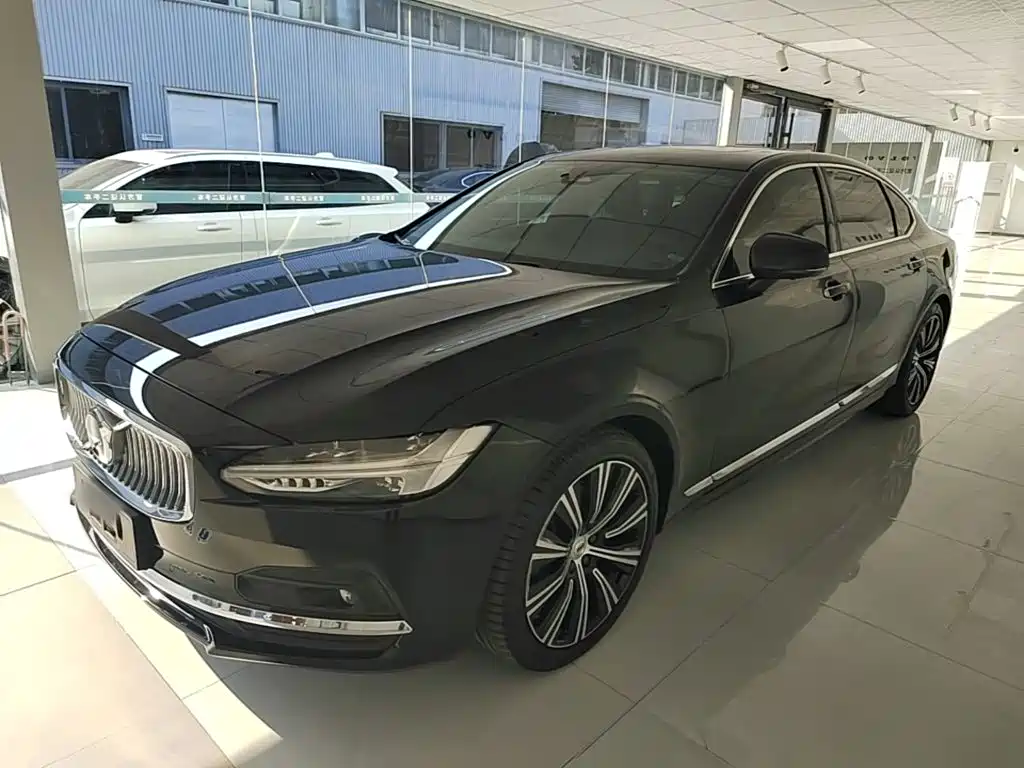 Volvo S90 — миниатюра 2