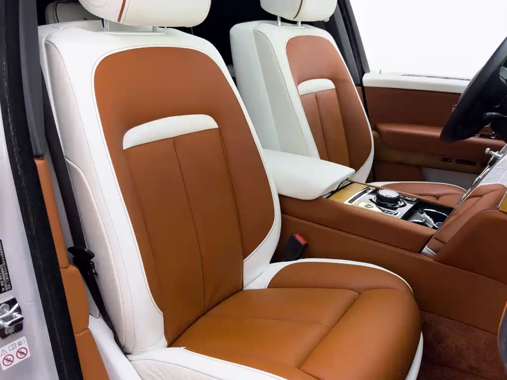 Rolls-Royce Cullinan — миниатюра 13