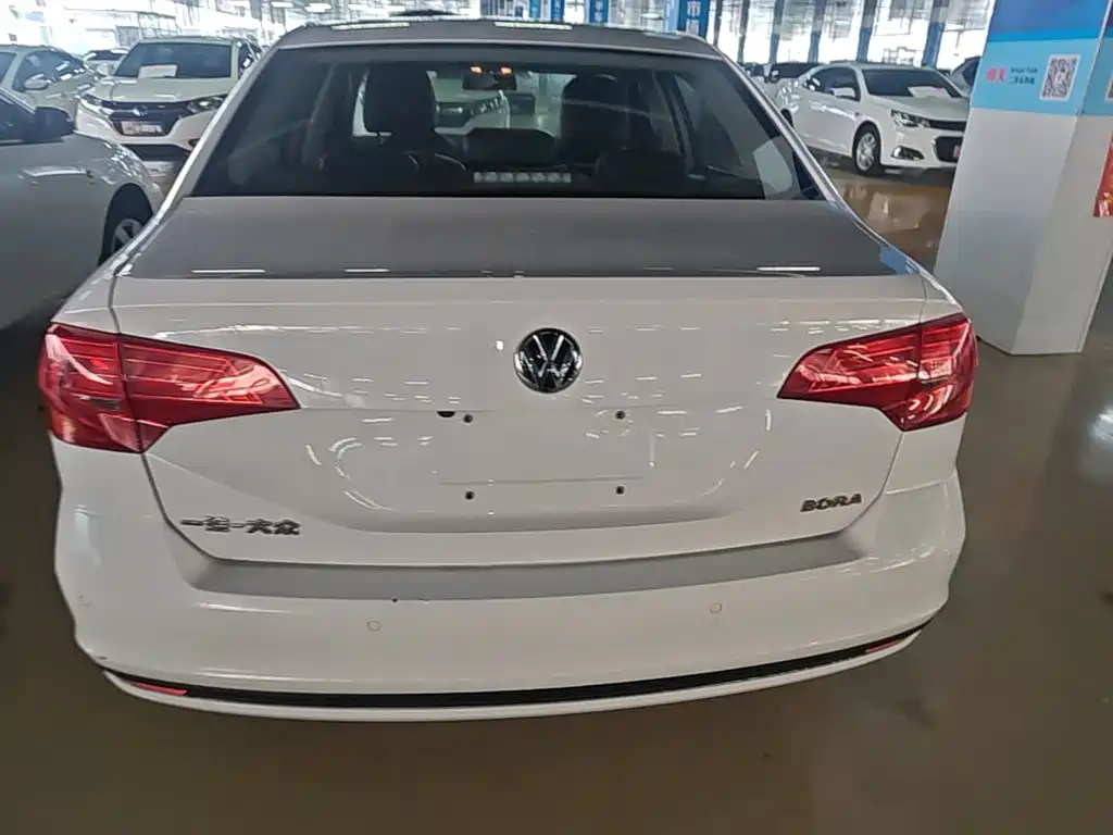 Volkswagen Bora — миниатюра 6