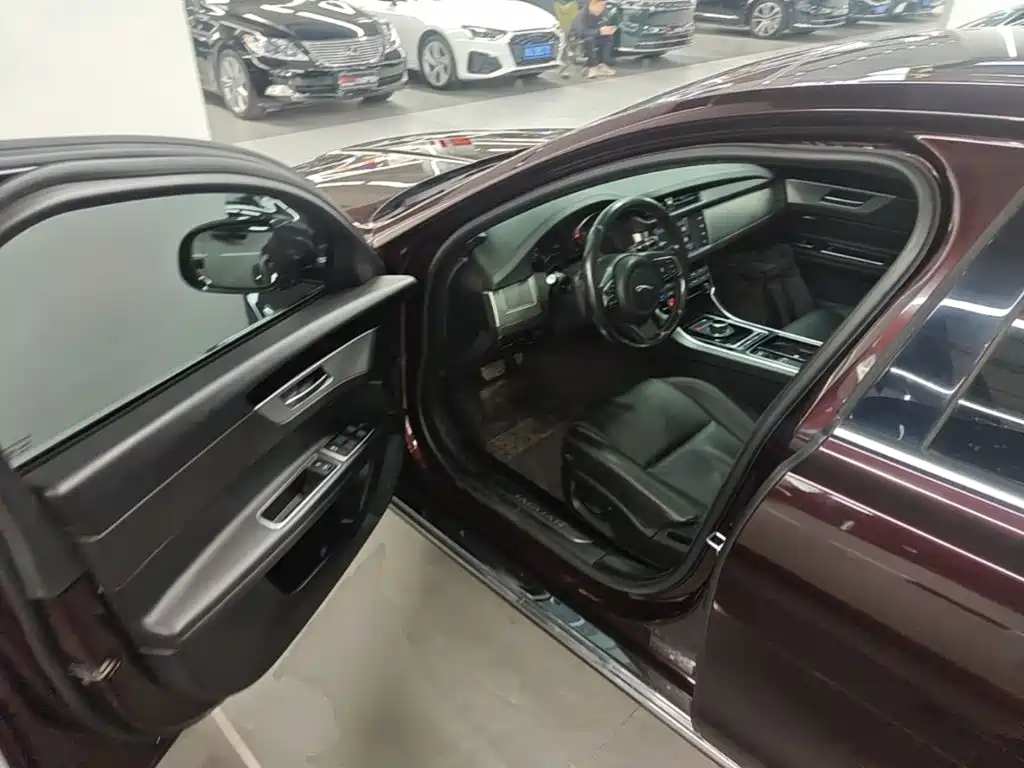Jaguar XFL — миниатюра 16