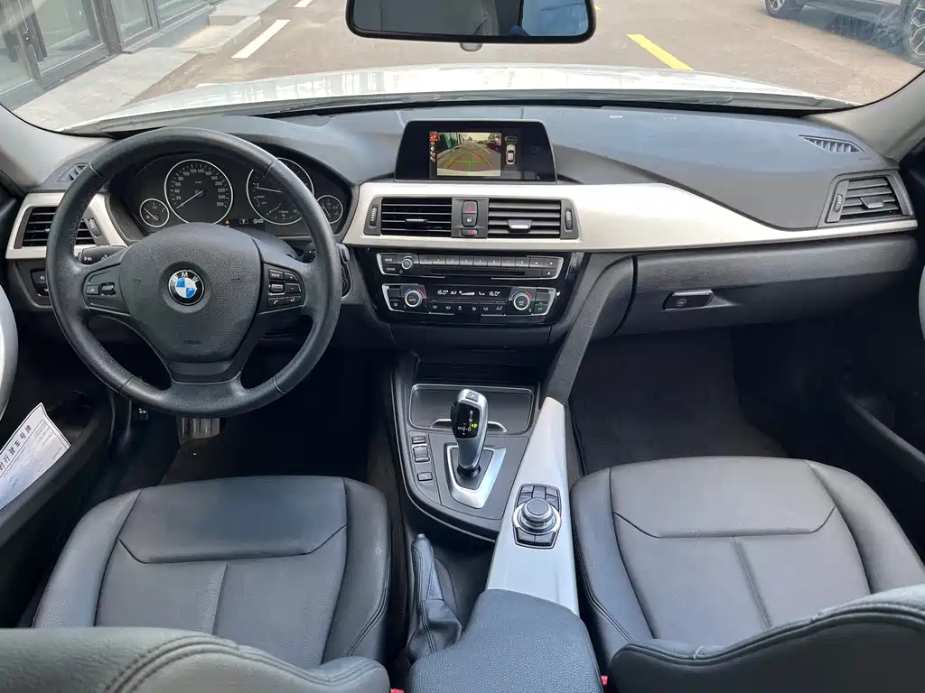 BMW 3 Series — миниатюра 13