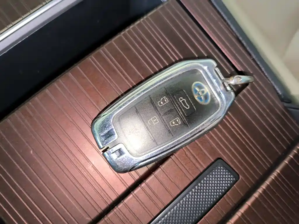 Toyota Sienna — миниатюра 9