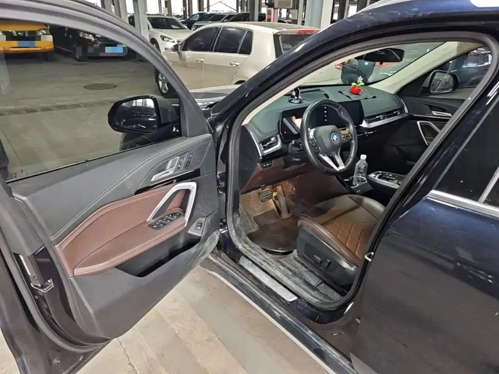 BMW iX1 — миниатюра 16