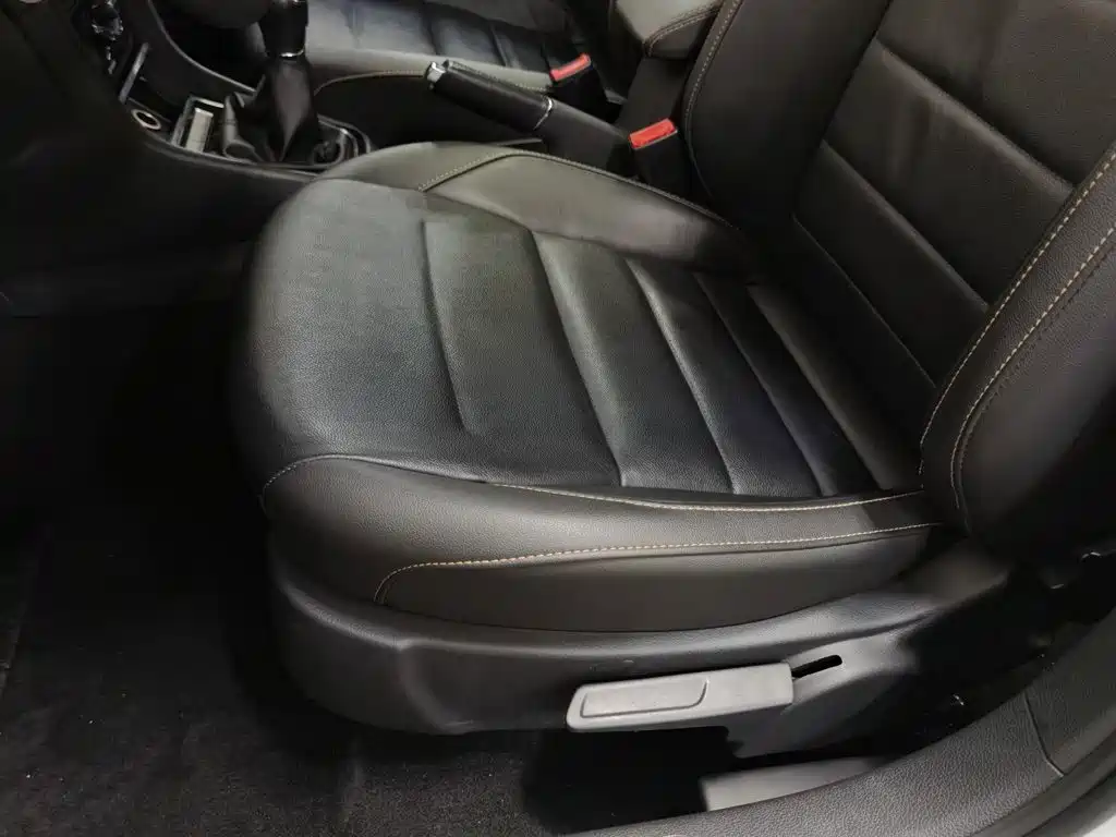 Volkswagen Bora — миниатюра 20