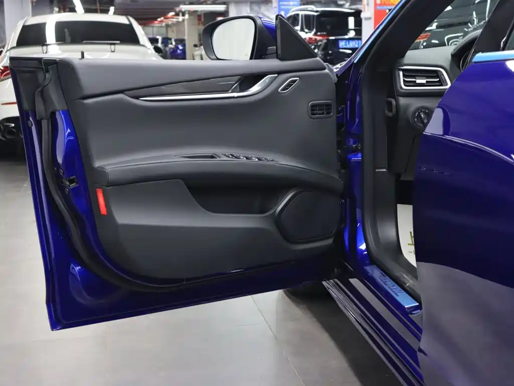 Maserati Ghibli 2023 2.0T GT