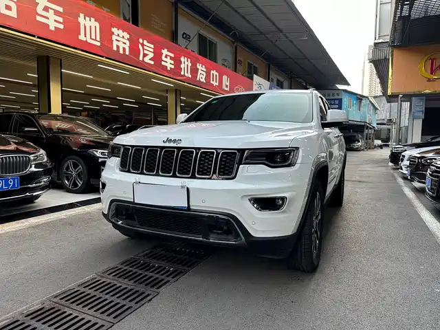 JEEP GRAND CHEROKEE 2020