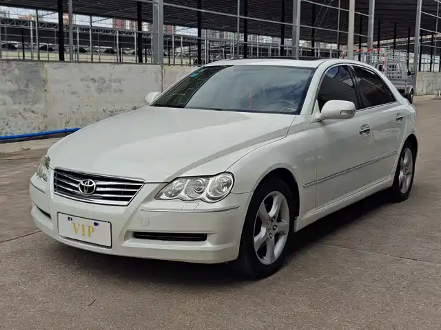 Toyota Reiz