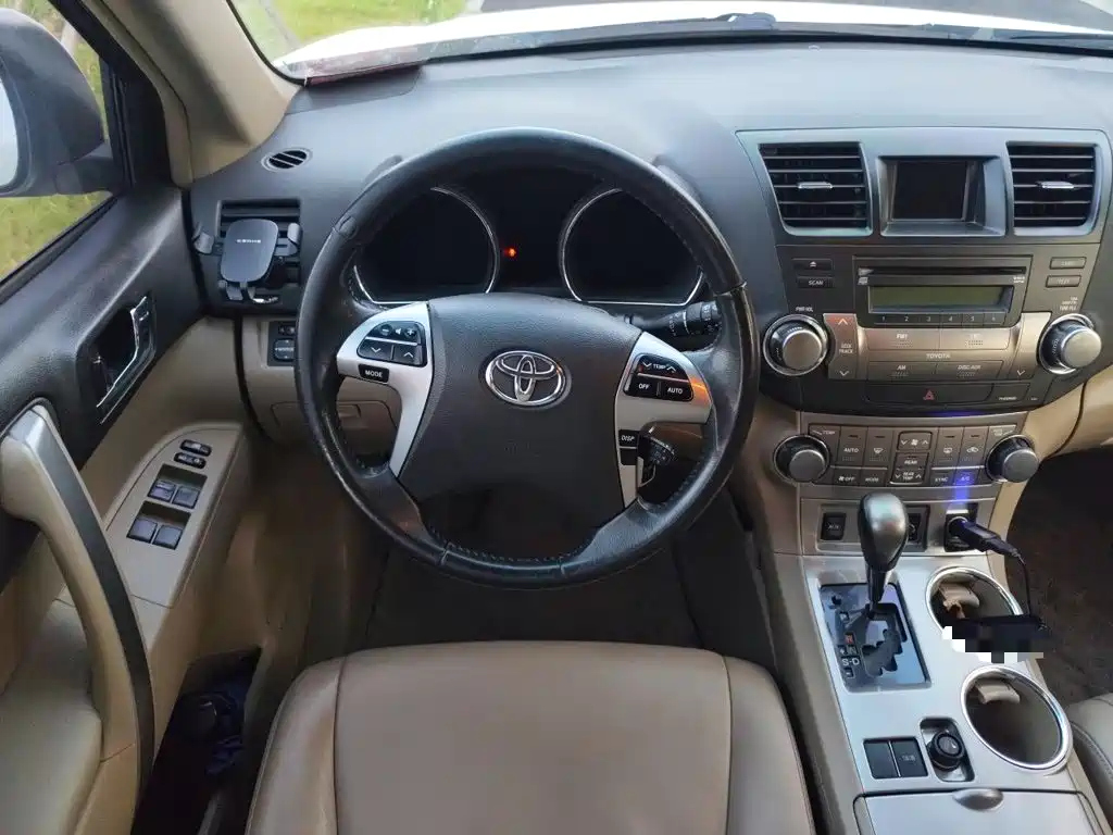 Toyota Highlander — миниатюра 3
