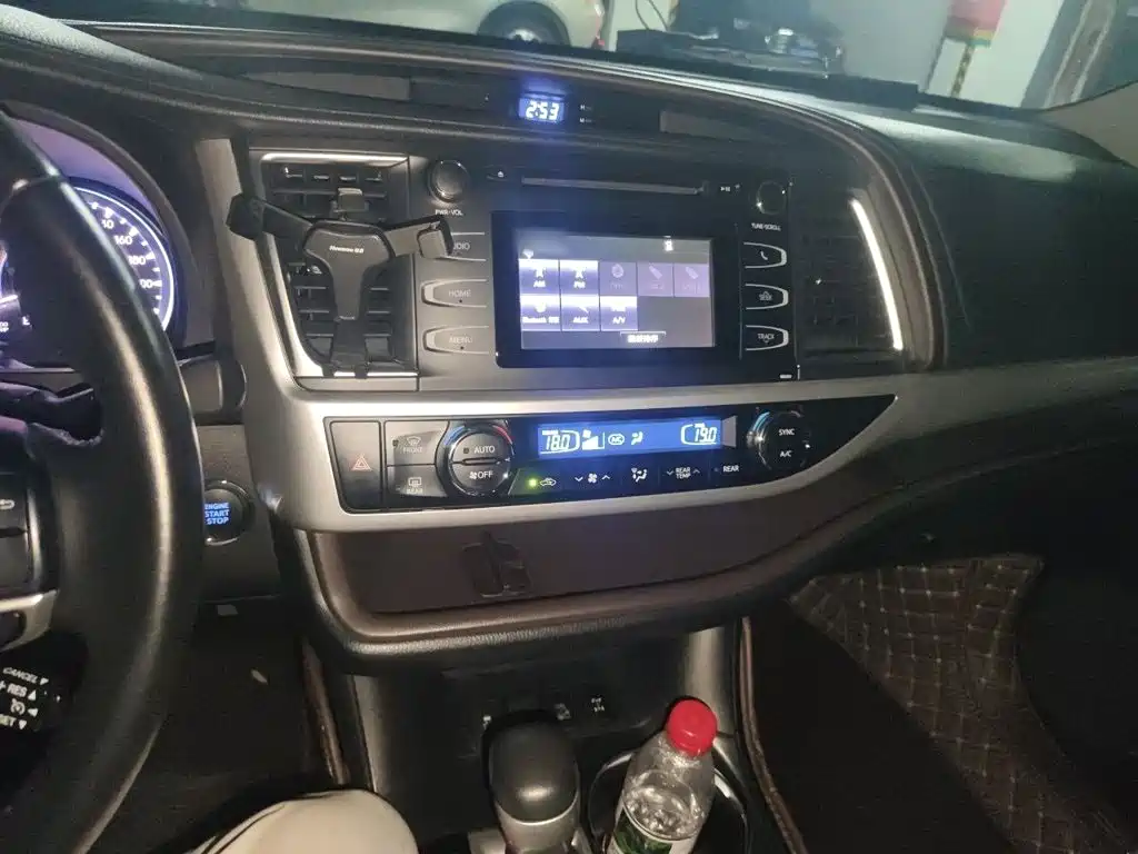Toyota Highlander — миниатюра 6