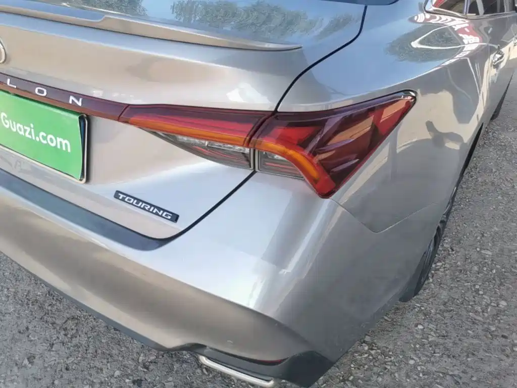 Toyota Avalon — миниатюра 8